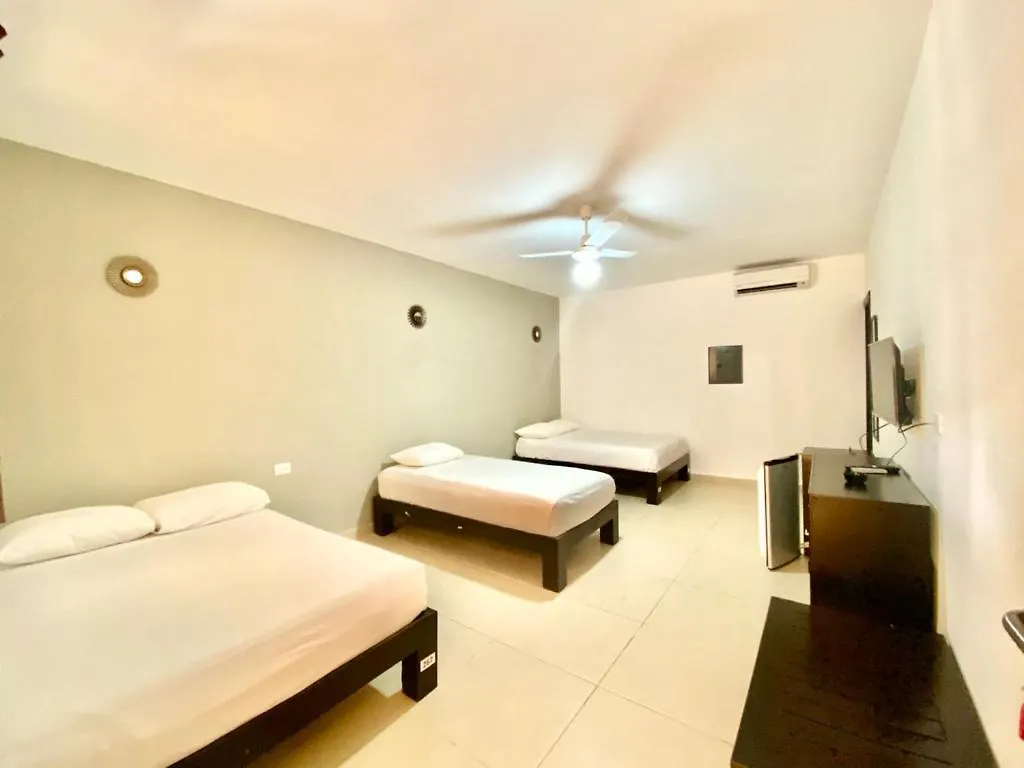 We Playa Hotel Playa del Carmen 0*,  Mexico