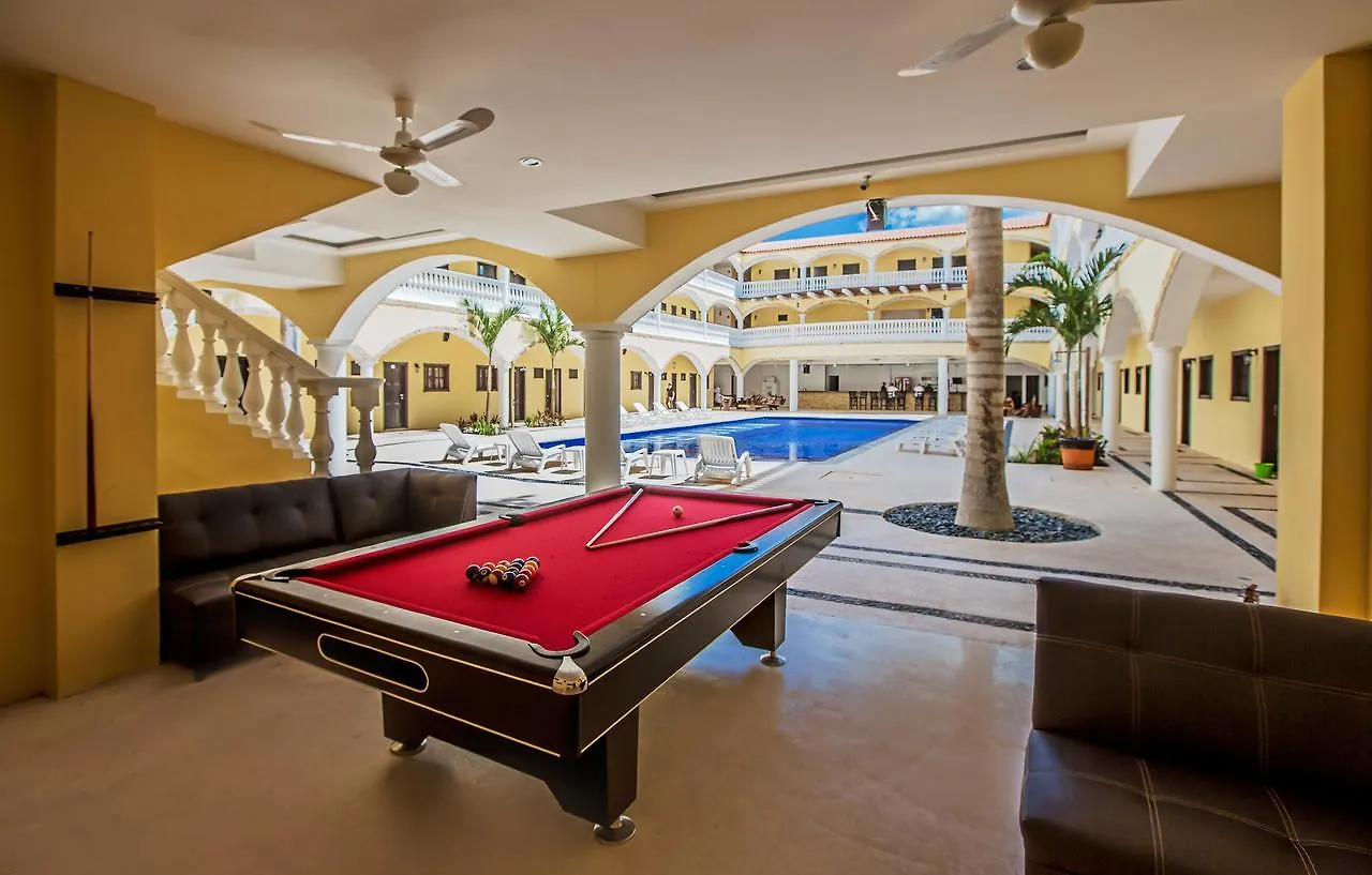 We Playa Hotel Playa del Carmen 0*,